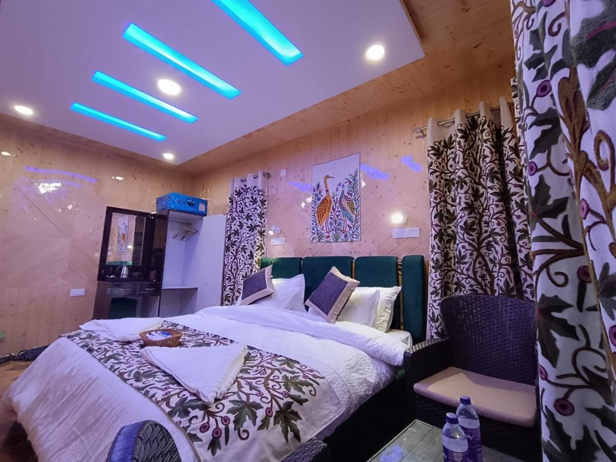Cliff Cottage Pahalgam, Kashmir Batakut ภายนอก รูปภาพ