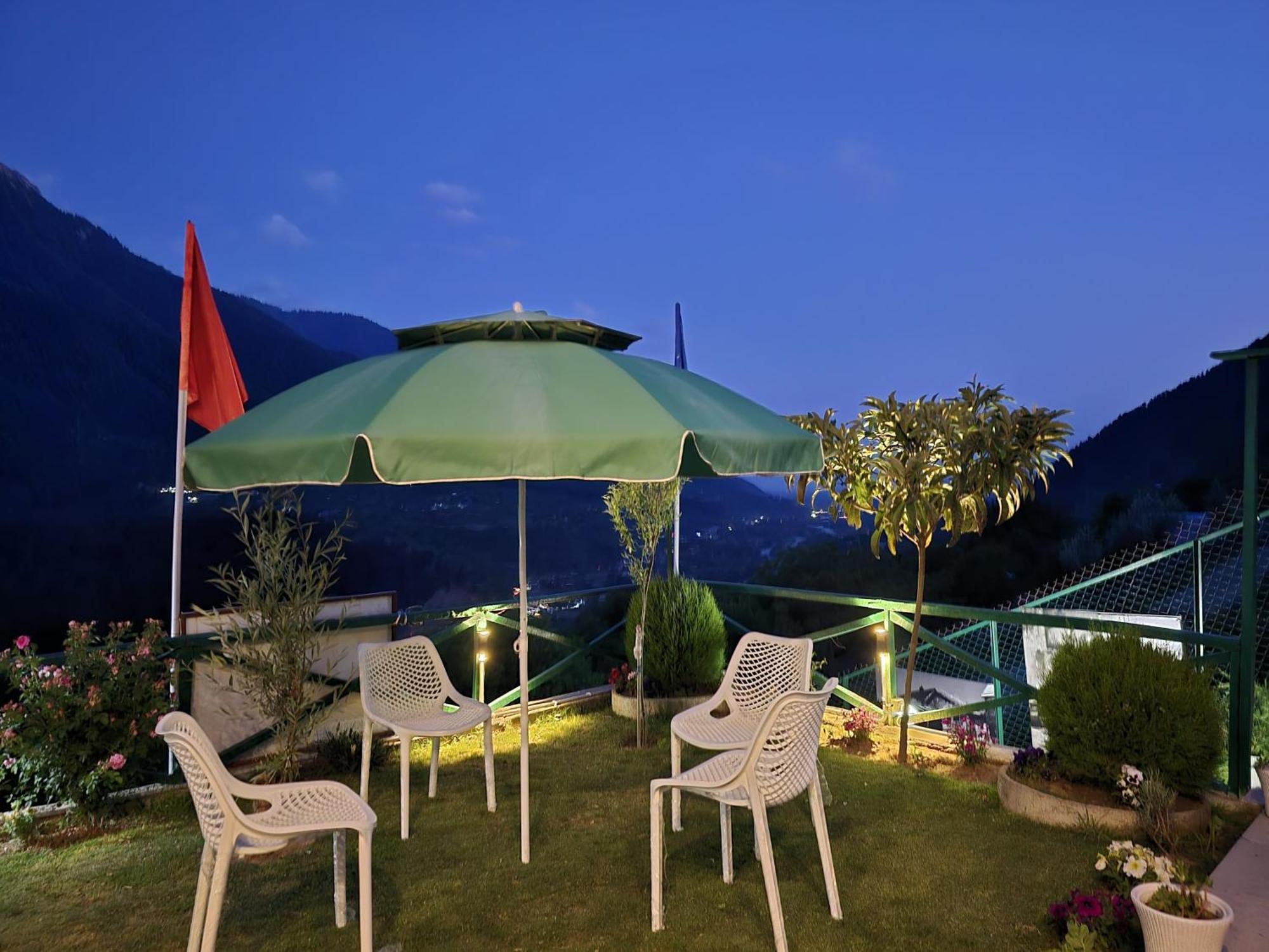 Cliff Cottage Pahalgam, Kashmir Batakut ภายนอก รูปภาพ