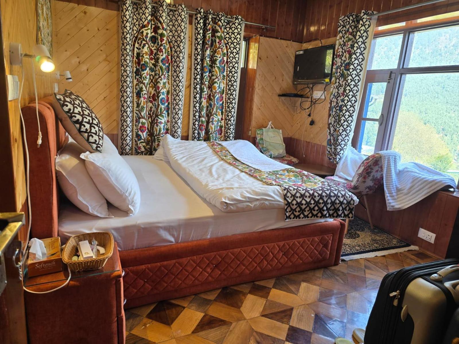 Cliff Cottage Pahalgam, Kashmir Batakut ภายนอก รูปภาพ
