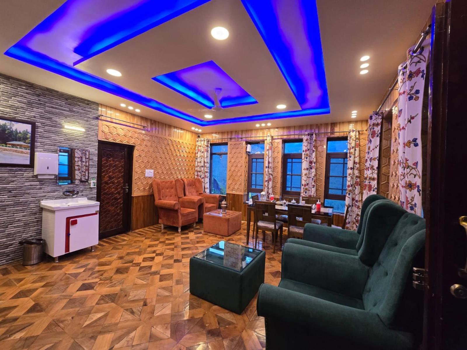Cliff Cottage Pahalgam, Kashmir Batakut ภายนอก รูปภาพ