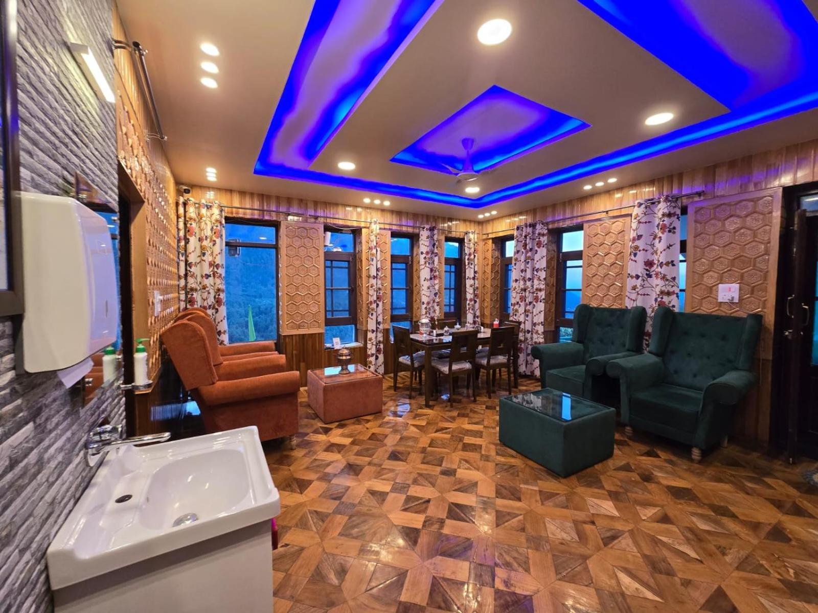 Cliff Cottage Pahalgam, Kashmir Batakut ภายนอก รูปภาพ